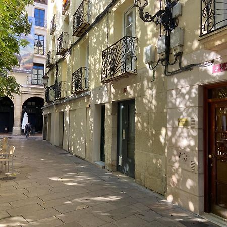 Alojamiento En Pleno Centro Con Wifi Y Aire Acondicionado Logroño Exterior foto